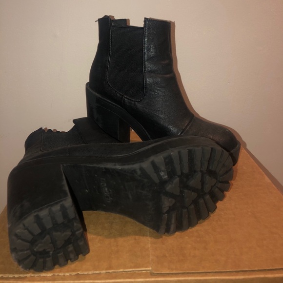 Chunky Boots - Picture 2 of 2